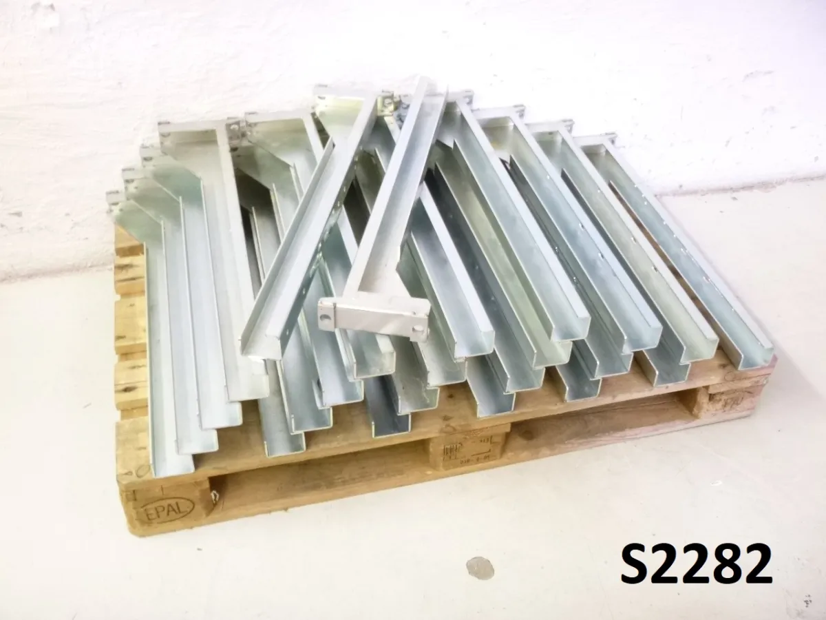 Konsole 800 mm, 24 Stück
