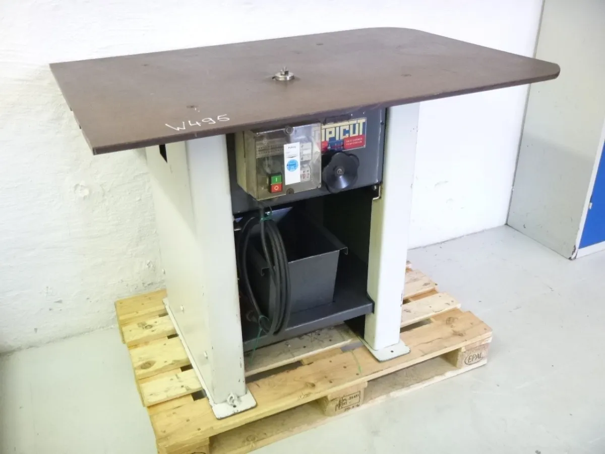 Konturenschneidmaschine COPICUT 10G