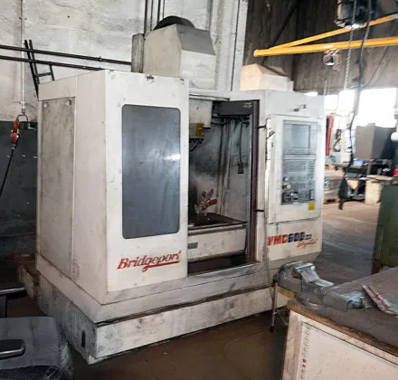 Bridgeport VMC 600 22 digital CNC Vertikales Bearbeitungszentrum – RESALE