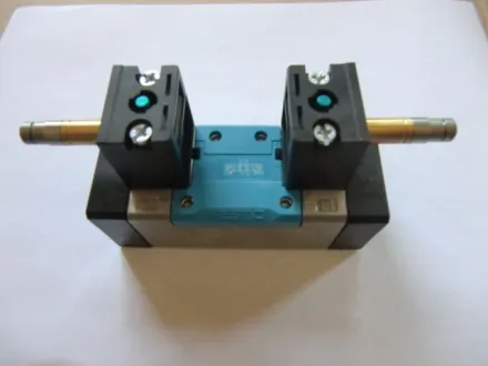 Festo Magnetventil MN1H-5/3E-D-1C – RESALE