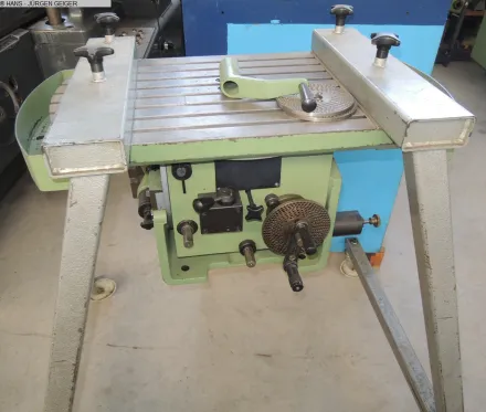 Mikron 04.21 Dreh-,Schwenk-, und Kipptisch – RESALE