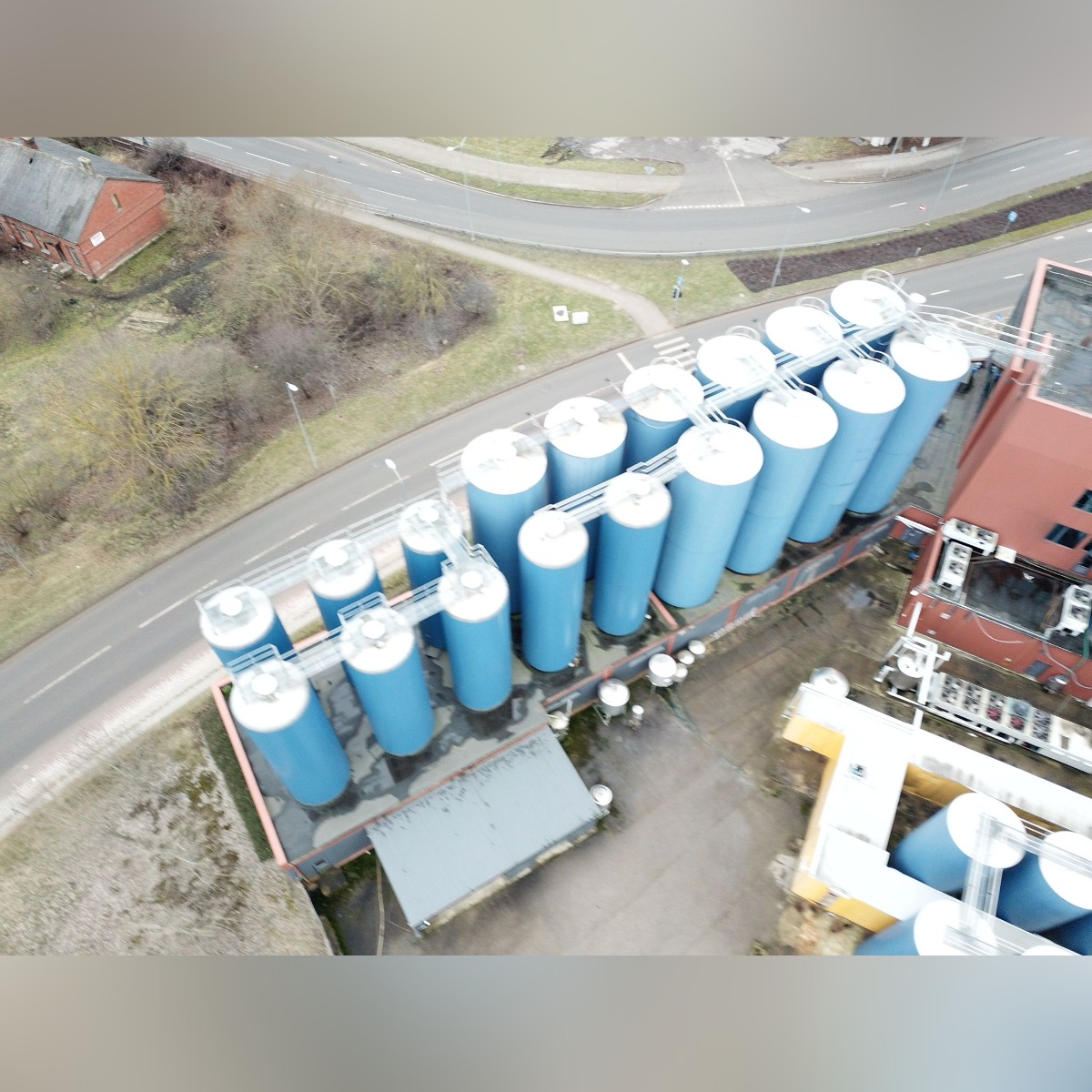 Apparatebau Nordhausen 100000 Liter heiz-/kühlbarer Druckbehälter aus V2A