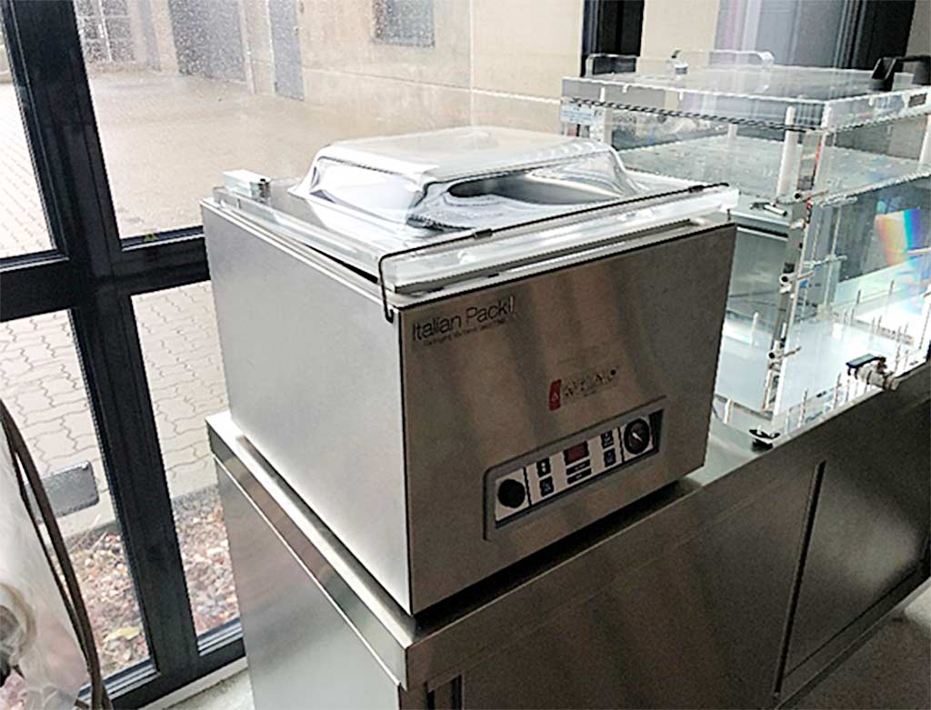 Italian Pack Atlantis 20 Tiefziehmaschine