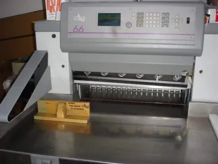 Polar 66 E Schneidemaschine – RESALE
