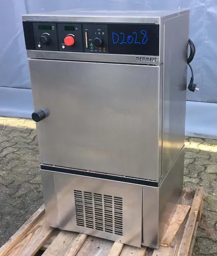 Inkubator/Kühlschrank – Memmert – RESALE