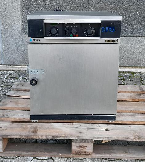 Memmert UM 400