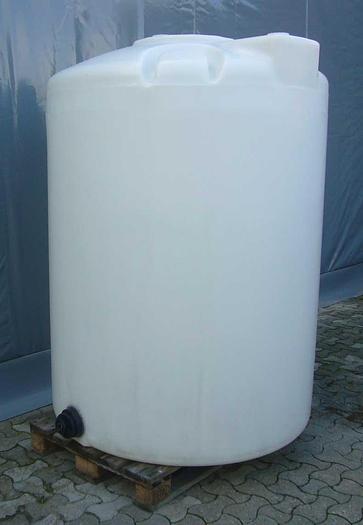 Réservoir en plastique