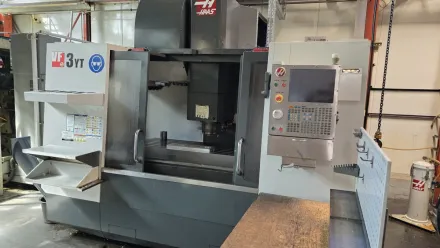 Haas VF 3 YT/ 50 Bearbeitungszentrum - Vertikal – RESALE