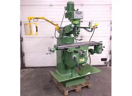 Holke F-10-V X: 815 - Y: 400 - Z: 420 mm Universal-Fräsmaschinen & CNC – RESALE