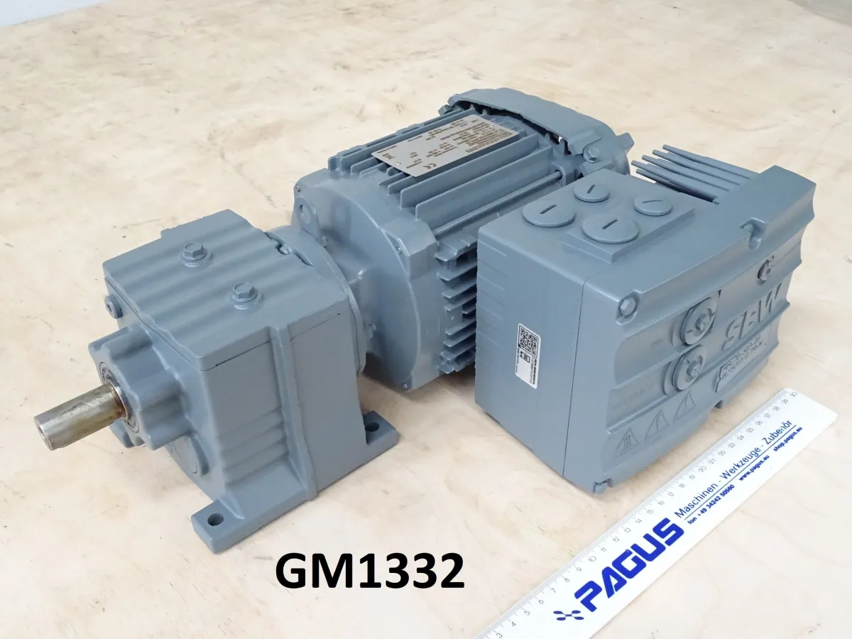 SEW Eurodrive Getriebemotor 0,75 kW, 757 U/min, mit Inverter