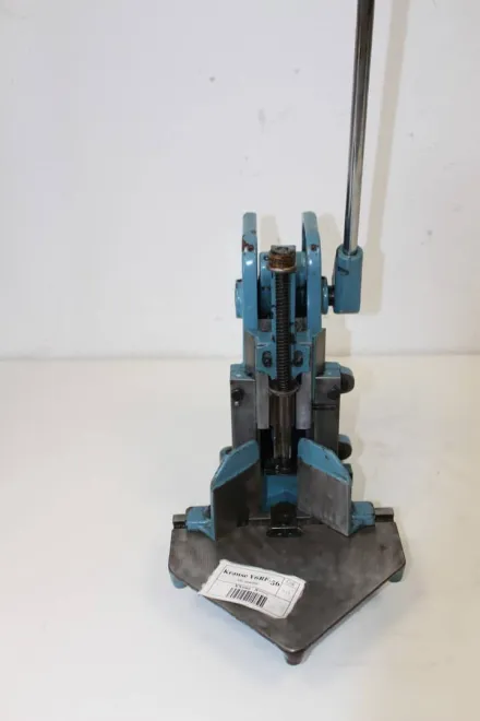 Karl Tränklein EK Eckenrundstossmaschine / Corner Rounding machine – RESALE