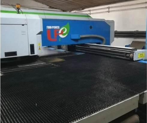 FINN POWER LPe5 Stanzmaschine