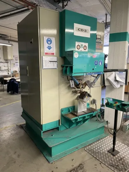 Megatronic CD-1200 / QB 2 / 6P Kondensatorentlade Schweißmaschine, Kondensatorent – RESALE