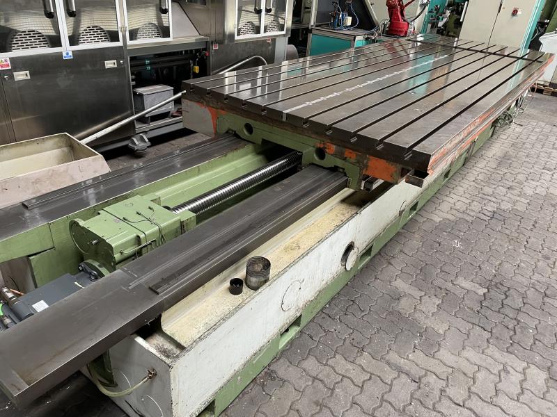 DROOP & REIN Tischeinheit von einer Portalfräsmaschine Aufspann