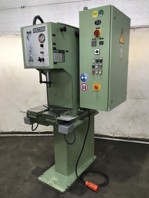 DUNKES HZT 2,5 Einständer - Hydraulikpresse mit UVV, C-Gestell Hy