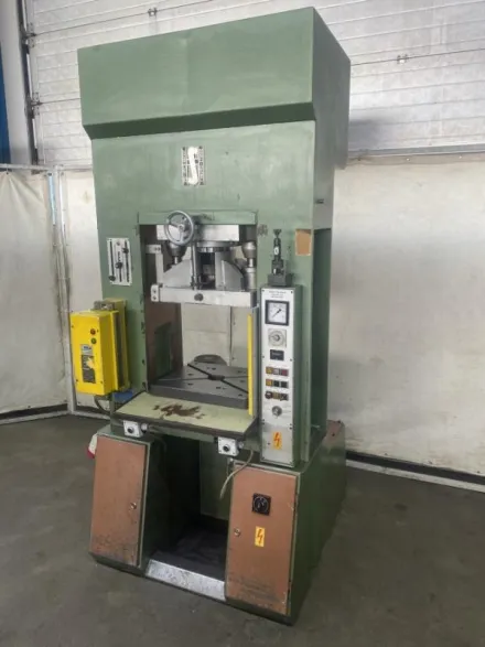 Schön UTE/B 50 Doppelständer - Hydraulikpresse – RESALE