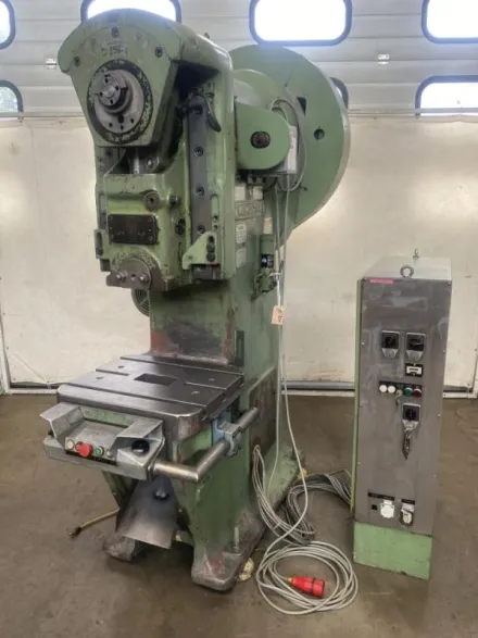 Weingarten E 40 Einständer - Exzenterpresse, Exzenterstanze, Einle – RESALE