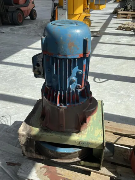 Demag 24/10 KF8-2 + Kranmotor, Schiebeankermotor, Schubankermotor, Fah – RESALE