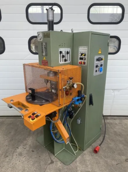 Schön FES / C 7 Einständer - Hydraulikpresse mit Rundtakttisch, Ru – RESALE