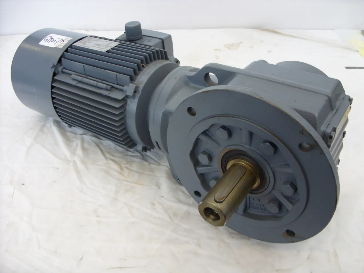 SEW USOCOME Getriebemotor mit Bremse 3 kW, 192 U/min