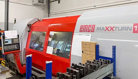 Emco MaXXturn 110 - Serienversion 2500 CNC Dreh- und Fräszentrum – RESALE