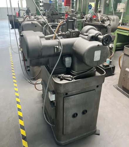 Mikron 132.02 Gewindefräsmaschine – RESALE