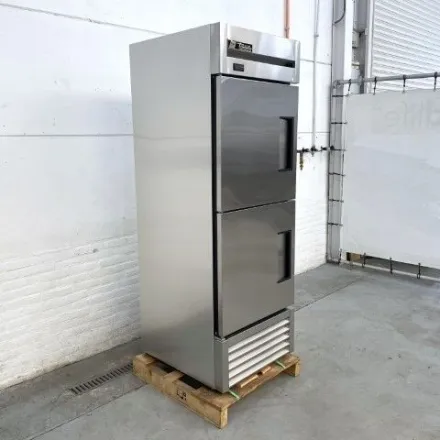 True T 23F 2 LH Kühlschrank für Gewerbegebrauch – RESALE