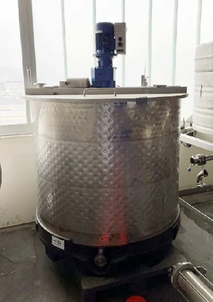 Behälter Kg/Prg/Ika R112M-6/RF 04-T-1085 Rührwerke – RESALE