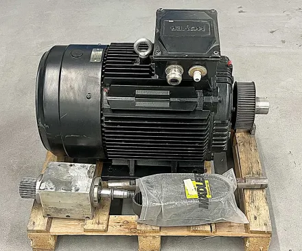 Hoyer HMC3 200L 1-2 Drehstrommotor – RESALE