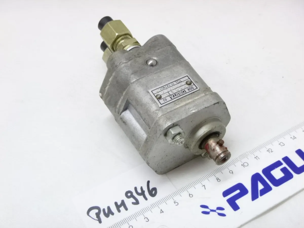 Orsta Hydraulik Zahnradpumpe ACGW4 TGL 17-747407