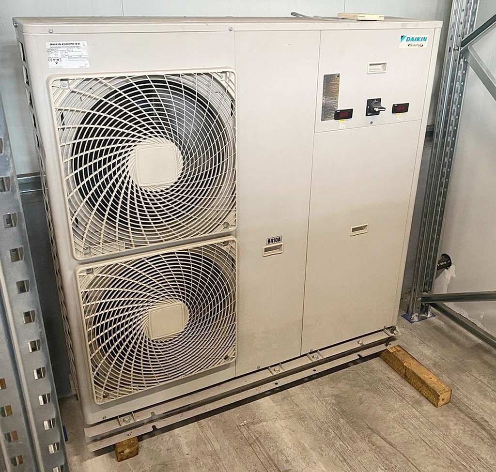 Daikin EWQ009ACW1P Kaltwassersatz