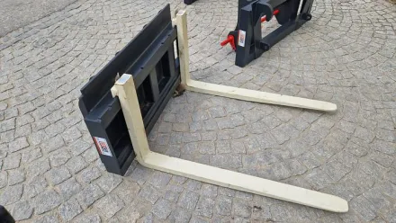 Big Palettengabel 2 t mit Bobca... Palettengabel 2 t mit Bobcat 90 cm Aufnahme – RESALE
