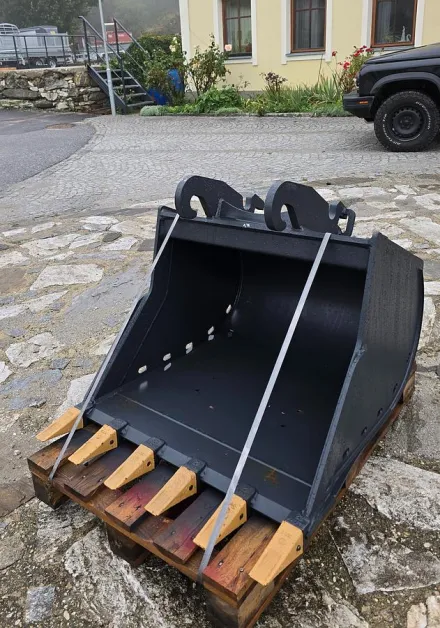 Big 90cm Tieflöffel mit CW10 Ve... cm Tieflöffel mit CW10 Verachtert Aufnahme – RESALE