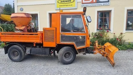 Boki HY1350 Kommunalfahrzeug mit... HY1350 Kommunalfahrzeug mit Schneepflug und Sand / Salzstreuer – RESALE