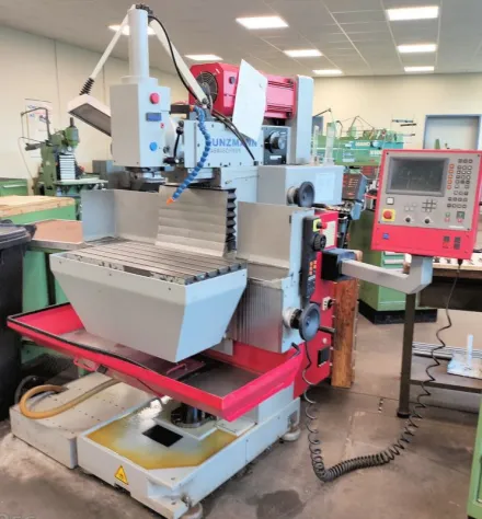 Kunzmann WF 4/3 Werkzeugfräsmaschine - Universal – RESALE