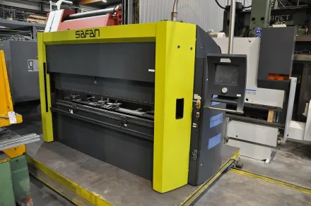 Safan E-Brake 50 ton x 2550 mm CNC Hydraulische Abkantpressen – RESALE