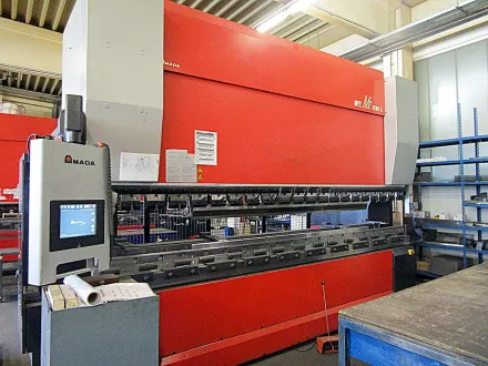 Amada HFE M2 2204 L CNC Abkantpresse – RESALE