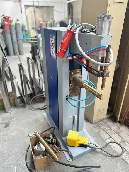 Pei Point PF 136 Punktschweißmaschine – RESALE