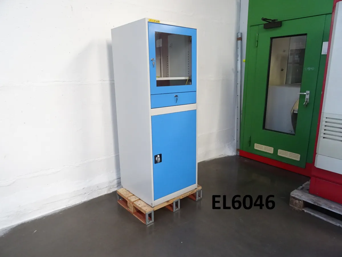 PC-Schrank 640 x 635 x 1760 mm