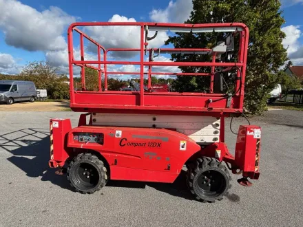 Haulotte Compact 12 DX Scheren-Arbeitsbühnen – RESALE