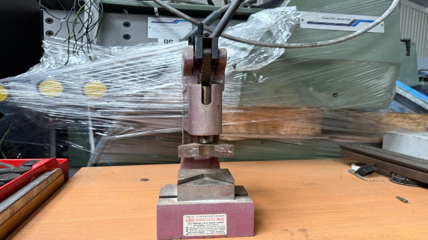 Berg und Schmid Toggle press for beech corners Verschiedene