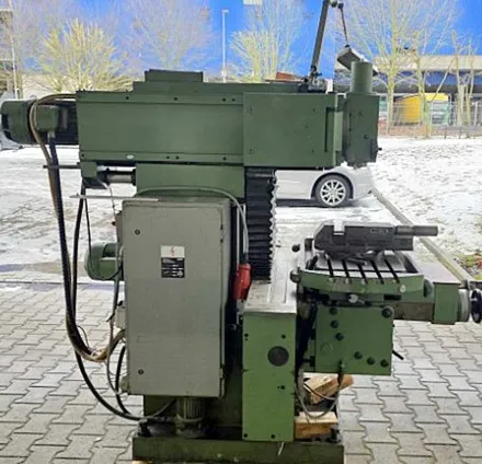 Deckel Maho MH 700 Werkzeugfräs- und Bohrmaschine – RESALE