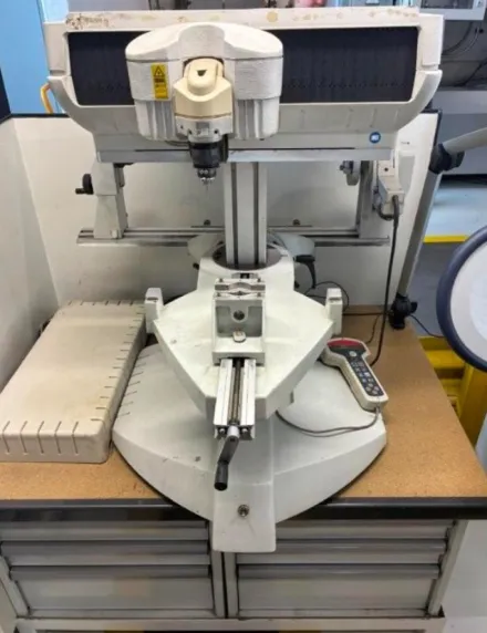Gravograph IS 400 Graviermaschine – RESALE