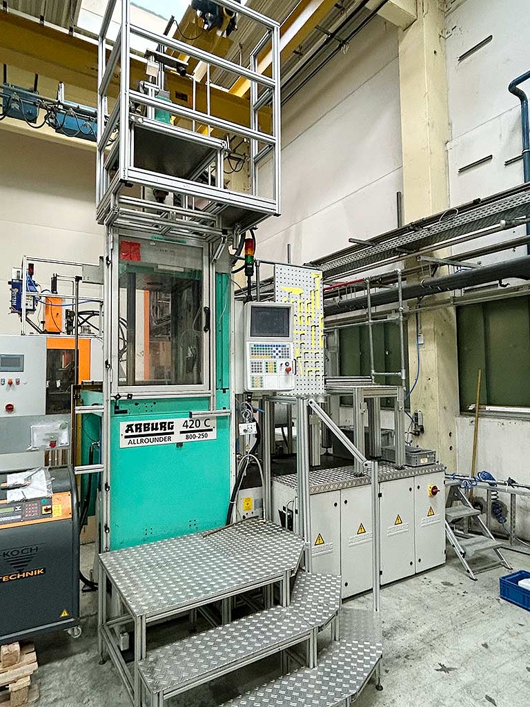 Arburg Allrounder 420C 800-250 VU Vertikale Spritzgießmaschine
