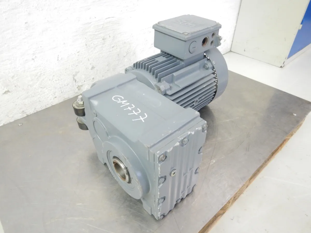SEW Eurodrive Getriebemotor 7,5 kW 73 U/min