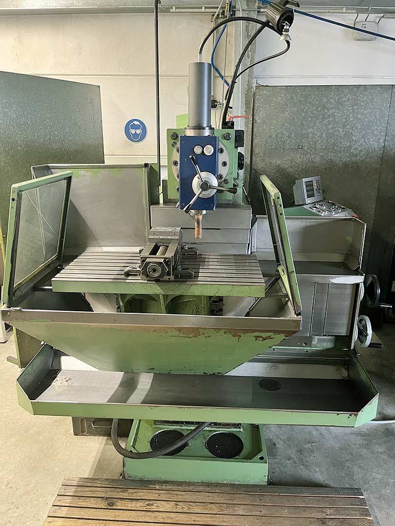 TOS FNGJ 40 Fräsmaschine