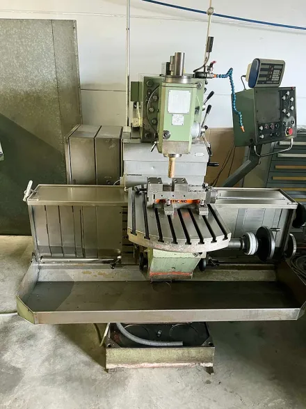 Tos FNGJ 32 Fräsmaschine – RESALE