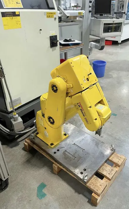 Fanuc LR Mate 200i Roboter – RESALE
