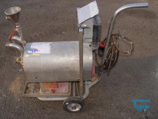 Fristam FZ 15 F Kreiselpumpe auf Rollwagen – RESALE