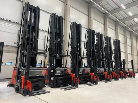 Linde Kommissionierer mit großer Pla Gabelstapler Elektro – RESALE